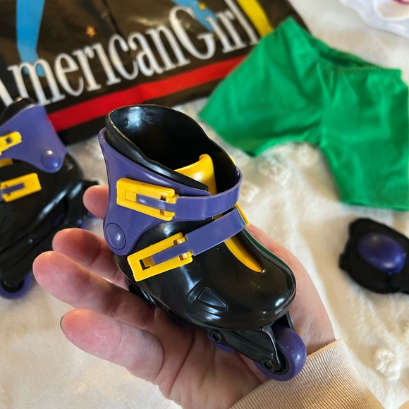 Pleasant Company American Girl 1990s roller blading outfit for 18” dolls - Picture 7 of 7